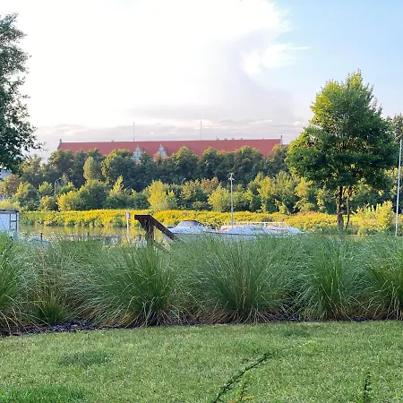 Uroczy Art Marina Z Widokiem Na Rzeke I Bezplatnym Parkingiem 弗罗茨瓦夫