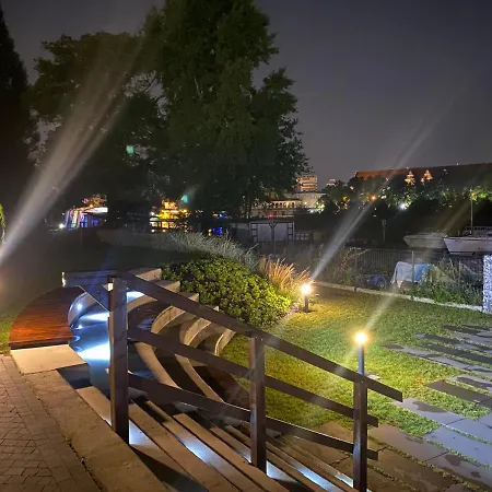 Uroczy Art Marina Z Widokiem Na Rzeke I Bezplatnym Parkingiem Apartmán Vratislav