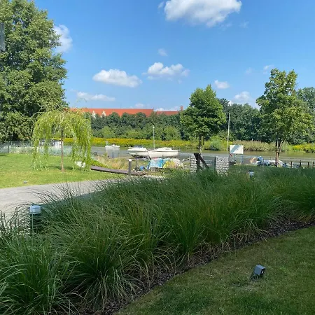 Appartement Uroczy Art Marina Z Widokiem Na Rzeke I Bezplatnym Parkingiem Wrocław