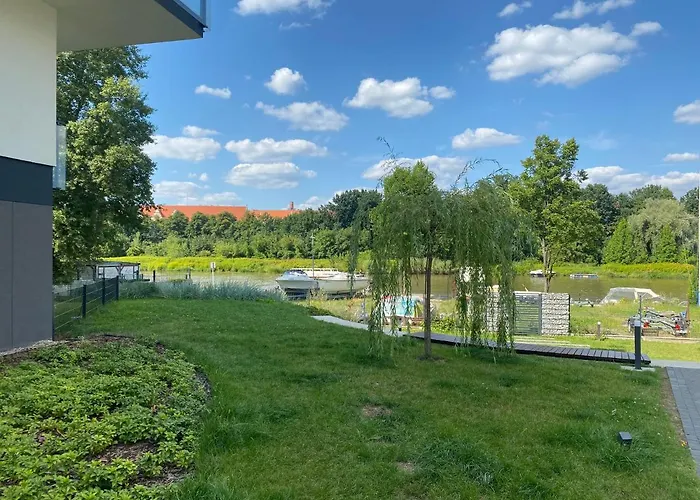 Uroczy Art Marina Z Widokiem Na Rzeke I Bezplatnym Parkingiem