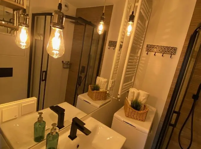 Uroczy Art Marina Z Widokiem Na Rzeke I Bezplatnym Parkingiem *