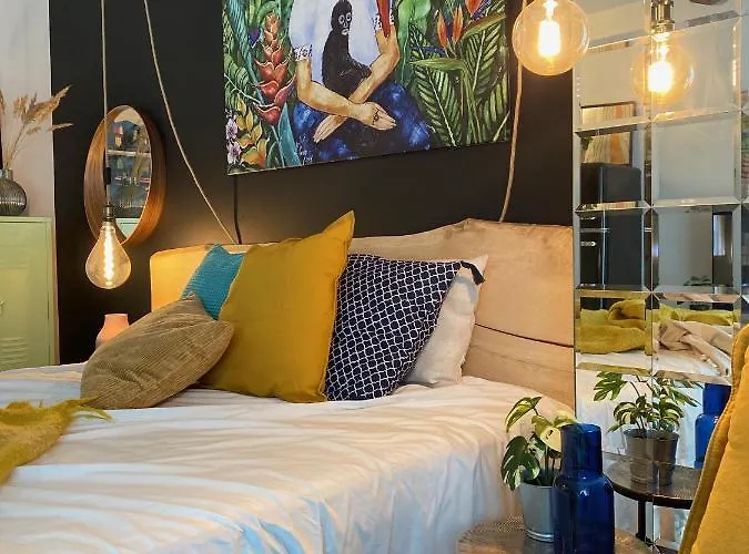 Uroczy Art Marina Z Widokiem Na Rzeke I Bezplatnym Parkingiem 弗罗茨瓦夫